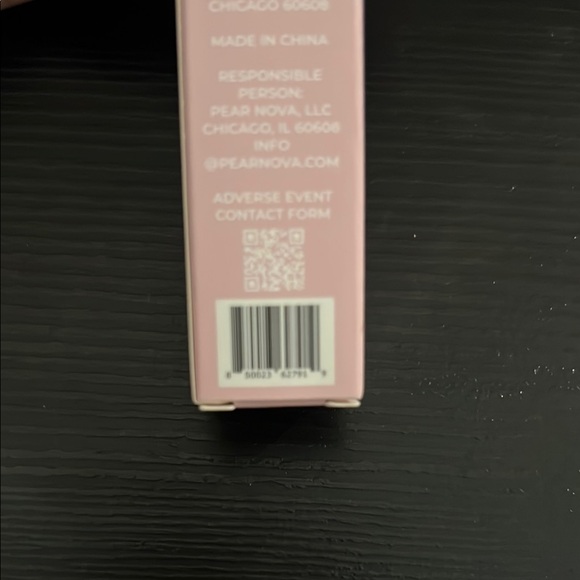 Pear Nova Bronzer + Contour Stick Light 4H03 - Picture 4 of 4